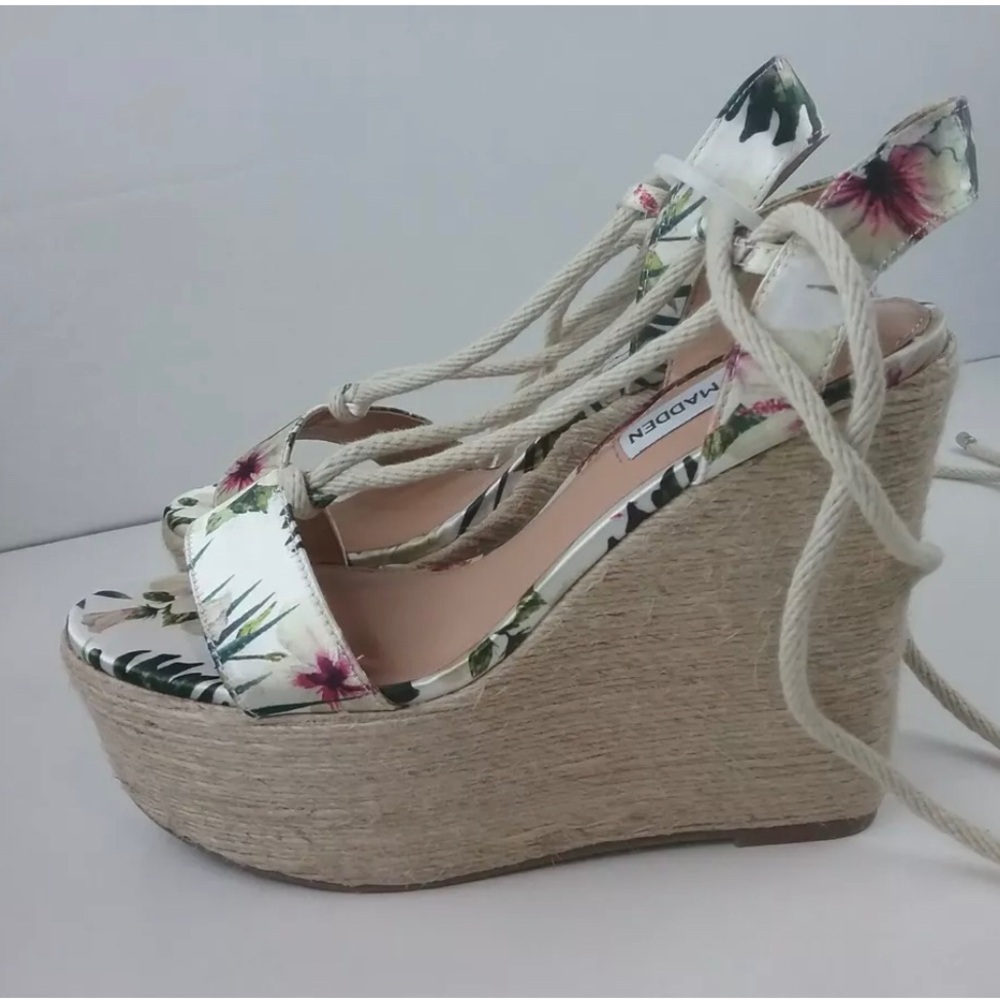 Steve Madden Womens KATHY / KATH03S1 SIZE 6.5 FLORAL ANKLE/ KNEE STRAP